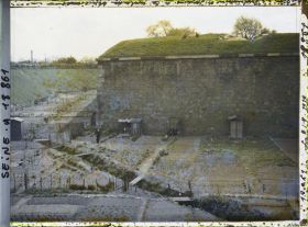 Image représentant Les jardins ouvriers aux pieds des fortifications, à la porte de Vincennes