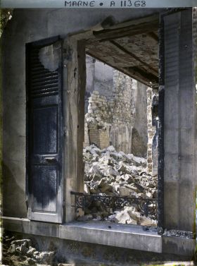 Image représentant Maison en ruine après un incendie, rue des Marmouzets
