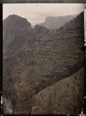 Image représentant Vue éloignée de la chapelle Notre-Dame de la Menour