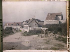 Image représentant France, Chavonne, Un Coin du Village reconstruit