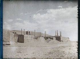 Image représentant Vue sur le double escalier monumental de la terrasse de l'Apadana