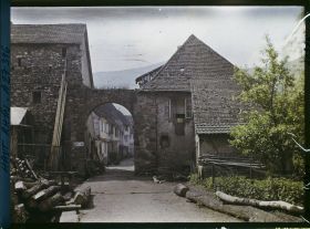 Image représentant France, Kaysersberg, La Vieille porte des Vierges et la rue des Forgerons