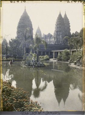 Image représentant L'Exposition Coloniale Internationale de 1931, vue sur le temple d'Angkor Vat