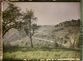 Image représentant France, Capdenac (Lot), Route de Figeac vue de Capdenac le haut