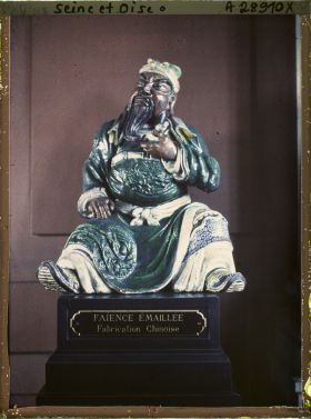 Image représentant Faïence émaillée des collections de céramiques chinoises du musée de Sèvres