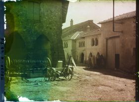 Image représentant France, Hattonchâtel, Contre jour sur le Corps de Garde