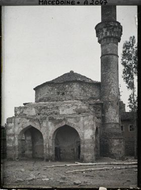 Image représentant Vieille mosquée en ruines [mosquée brisée]