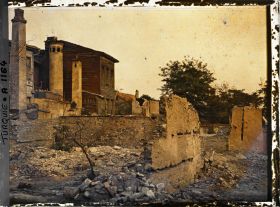 Image représentant Quartier dont certains bâtiments ont été endommagés par un incendie