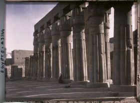 Image représentant Colonnade de la cour d'Amenophis III