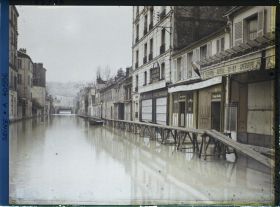 Image représentant La rue du Port inondée