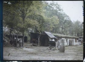 Image représentant France, La Harazée, Les écuries de la ferme