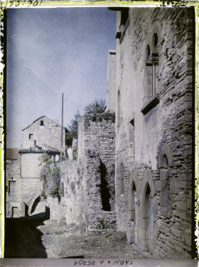 Image représentant Une rue de la ville haute