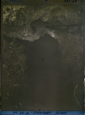Image représentant France, Montespan (Hte Garonne), Entrée de l'abri sous roche