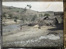 Image représentant Maison du même village pour montrer la construction des toits de chaume