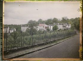 Image représentant France, Louveciennes, Verger et maisons