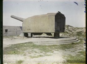Image représentant Belgique, Ostende, Batterie Hindenburg, Une pièce avec son blindage