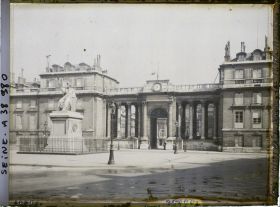 Image représentant Le Palais Bourbon ou Chambre des Députés, actuelle Assemblée nationale et la place du Palais-Bourbon
