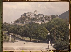 Image représentant France, Lourdes, Le Château-Fort affecté aux prisonniers Allemands pendant la Guerre