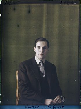 Image représentant Monsieur  https://musee-albert-kahn.s-museum.fr/home/NWQ2OTAwYzNmYjZlZTk1ZWQwODJmMjY4L2dlbmVyaWMtbm90aWNlLXRhYi9hdXRob3JpdHkvNjE3YTc5ZjVjZjhiODk2OGIzMzM3ZDIx/5d6900c3fb6ee95ed082f268/generic-notice-tab/authority/617a79ebcf8b8968b33375b2 C. Plumb