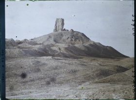 Image représentant Le Bit-Zida : vestiges de la Ziggourat (tour à étages) du grand temple de Nabû
