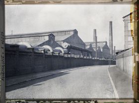 Image représentant Prusse, Essen, Une rue dans les Usines