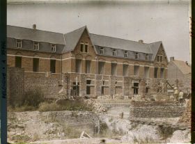 Image représentant Belgique, Ypres, Ecole des Soeurs