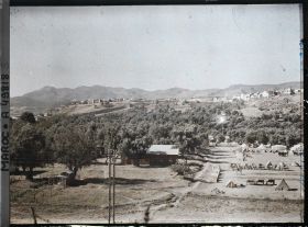Image représentant Vue sur le camp Girardot près de la vieille ville