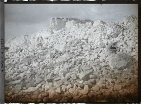 Image représentant France, Coucy le Chau, Ce qui reste du Donjon