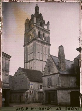 Image représentant La rue Agnès Sorel et la tour Saint-Antoine