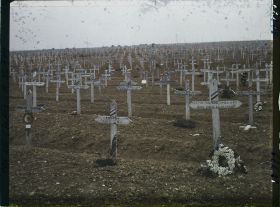 Image représentant France, La Targette, Un coin du Cimetière Français