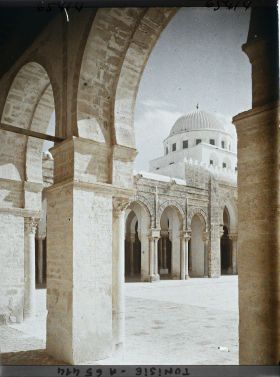 Image représentant La façade méridionale du narthex de la Grande Mosquée dans la médina
