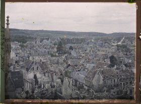 Image représentant Panorama sur la ville en ruines depuis la cathédrale