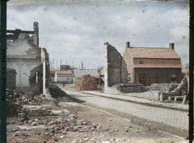Image représentant Belgique, Neuve Eglise, Ruines et nouvelles maisons