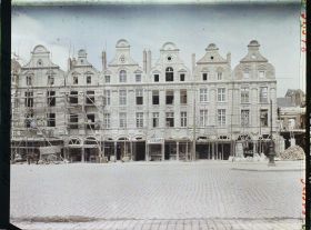 Image représentant France, Arras, Petite Place Sud, maisons reconstruites dans leur Style