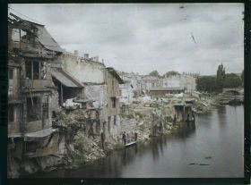 Image représentant France, Verdun, Les bords de la Meuse pris du pont du Théâtre vers l'aval