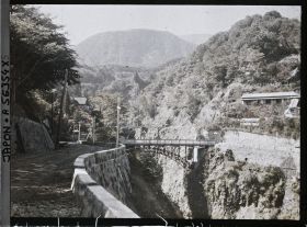 Image représentant Route reliant Miyanoshita au lac Ashino-ko (Hakone-ko)