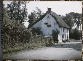 Image représentant Une maison au bord de la route