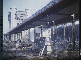 Image représentant L'exposition des arts décoratifs, démolition des pavillons sur l'esplanade des Invalides