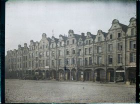 Image représentant France, Arras, Petite place, partie Est Côté Nord dans la brume