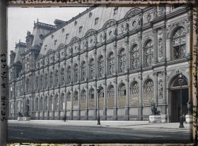 Image représentant Facade de l'hôtel de ville rue de Lobau