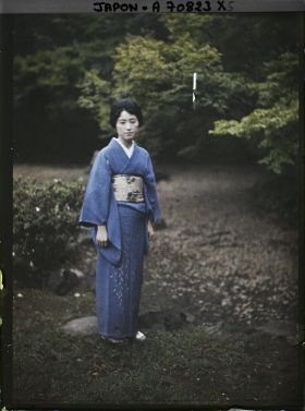 Image représentant Résidence de la famille Asaka : femme de la suite de la princesse Asaka (Nobuko)