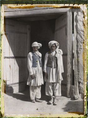 Image représentant Deux villageois