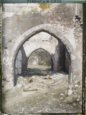 Image représentant France, Cloître des Cordeliers