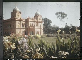 Image représentant Pavillon dans le parc du palais Jagatjit (?)