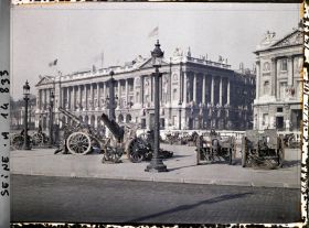 Image représentant Canons pris aux Allemands exposés place de la Concorde