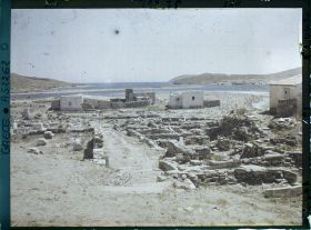 Image représentant Les Ruines vues de la Maison de l'Ecole vers le Sud