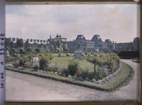 Image représentant Le Louvre et l'Arc de Triomphe du Carrousel