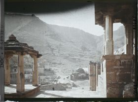 Image représentant Aux abords de la mosquée Adhai Din Ka Jhompra