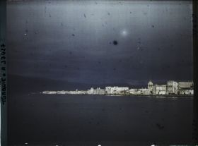 Image représentant Turquie, Smyrne, La Ville incendiée, Quartier italien Orage sur les Quais de Smyrne