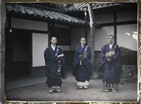 Image représentant Temple Hôryû-ji : trois moines bouddhistes
